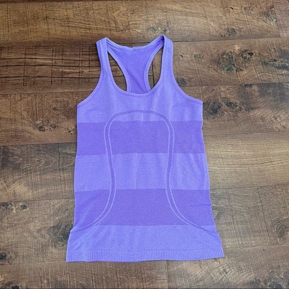 Lululemon Womens swiftly tech racerback tank top purple Sz 6 activewear - Picture 2 of 9
